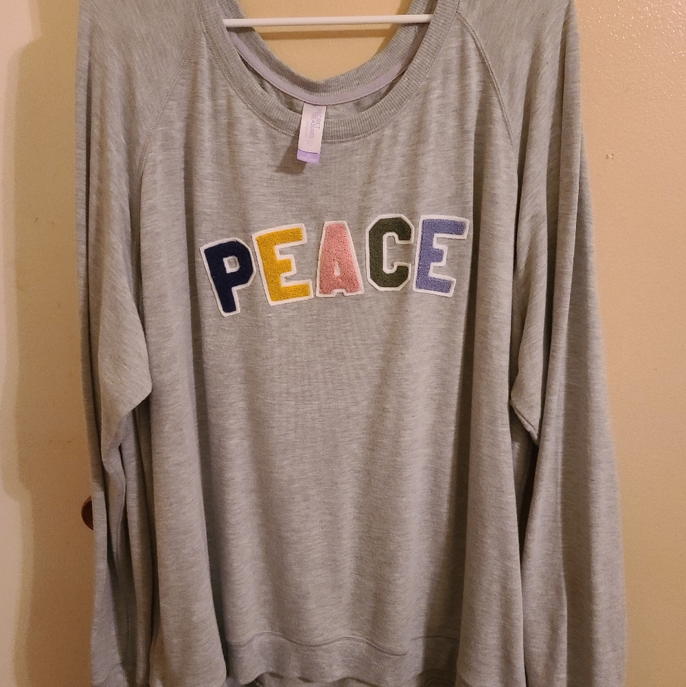 Sweatshirt with the word PEACE